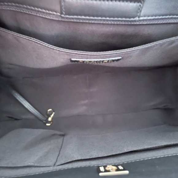 Chanel BNIB Large Tote - Picture 14 of 15